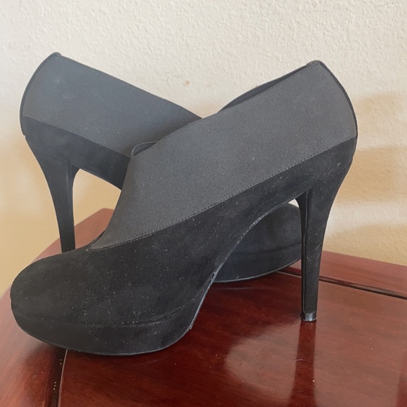 Stuart Weitzman black booties - Picture 4 of 4